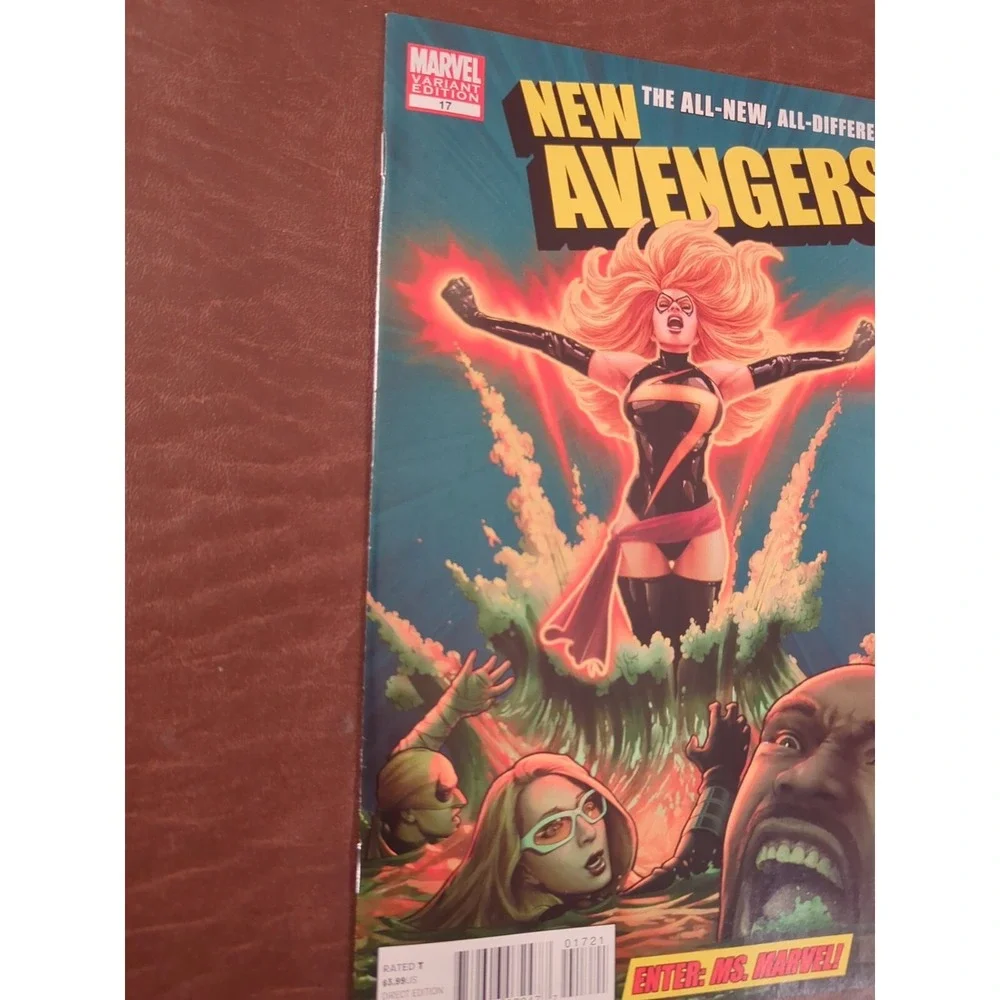 New Avengers #17 1:50 JTC Variant 2011 Ms. Marvel Joins Team‎ Enter the Phoenix
